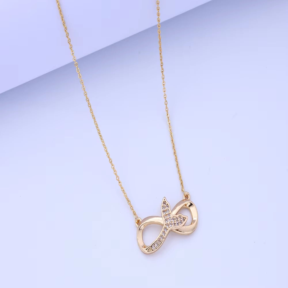 Sex Design Infinite Cycle Zircon Necklace Jewelry Titanium Steel Figure 8 Clavicle Chain Ladies Do Not Fade Jewelry