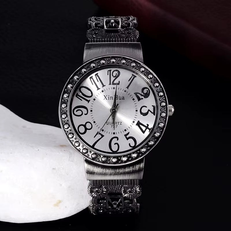 Vintage Bracelet Watch Women Black Quartz Wristwatch Unisex Special Antique Clock Elegant Casual Steel Female Mujer Bangle Reloj