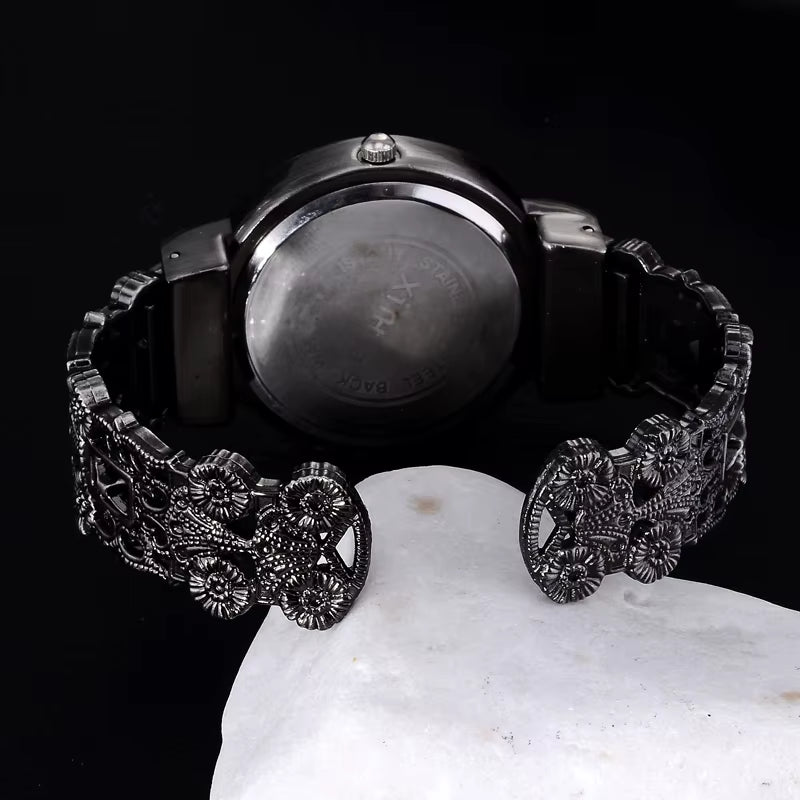 Vintage Bracelet Watch Women Black Quartz Wristwatch Unisex Special Antique Clock Elegant Casual Steel Female Mujer Bangle Reloj