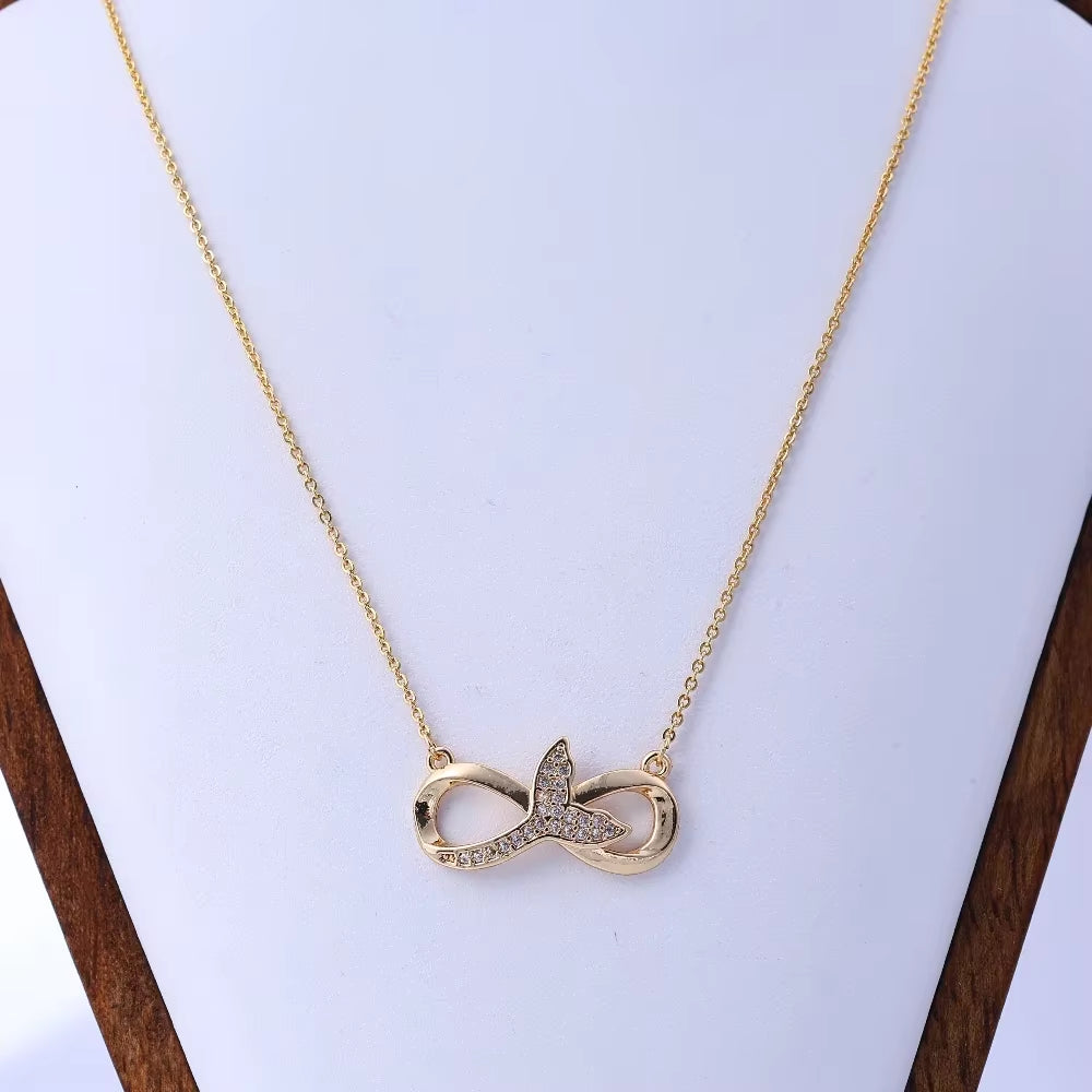 Sex Design Infinite Cycle Zircon Necklace Jewelry Titanium Steel Figure 8 Clavicle Chain Ladies Do Not Fade Jewelry